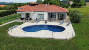 Villa avec piscine privée